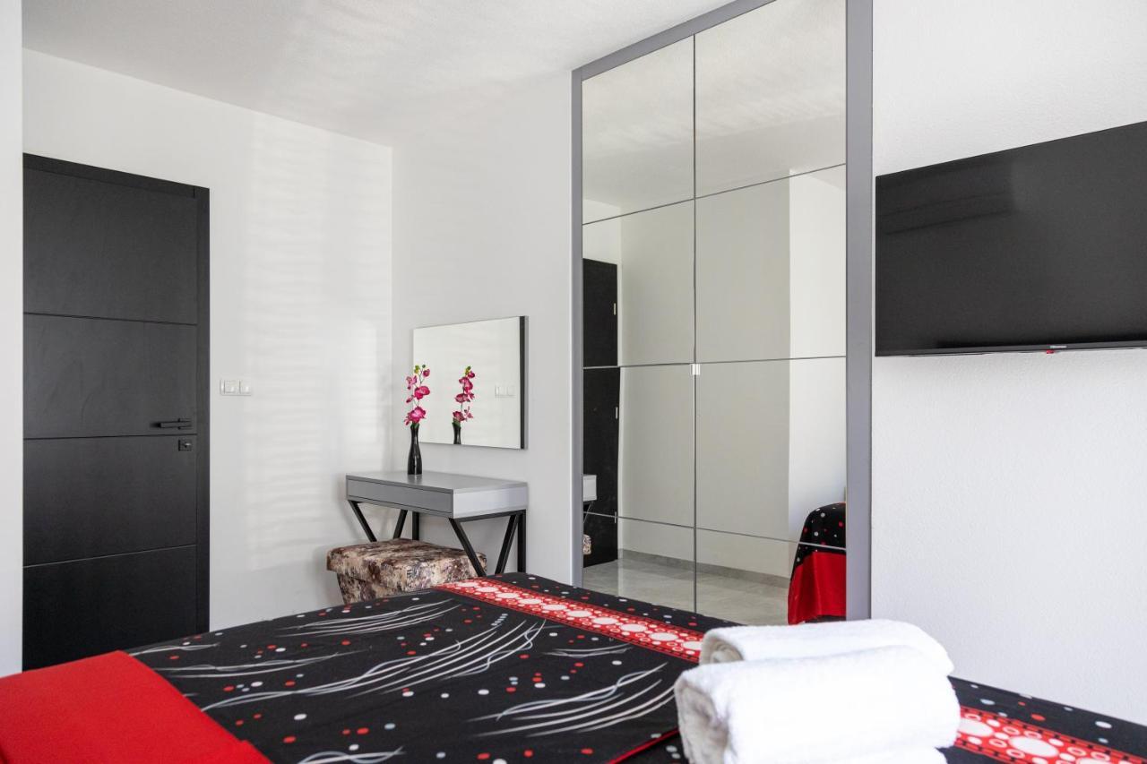 Villa Palavra โตรกีร์ ภายนอก รูปภาพ